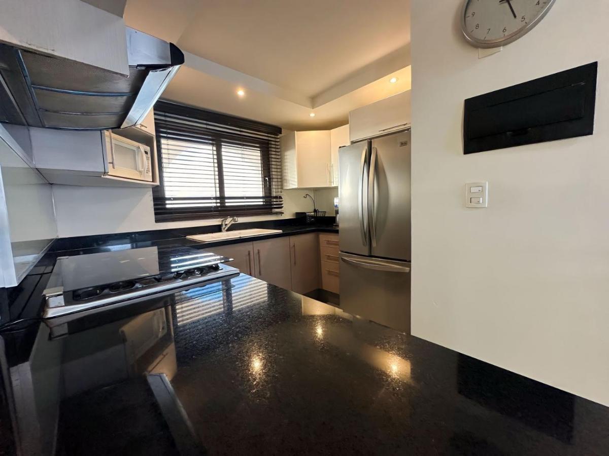 Amazing Beachfront Apartment Канкун Екстериор снимка